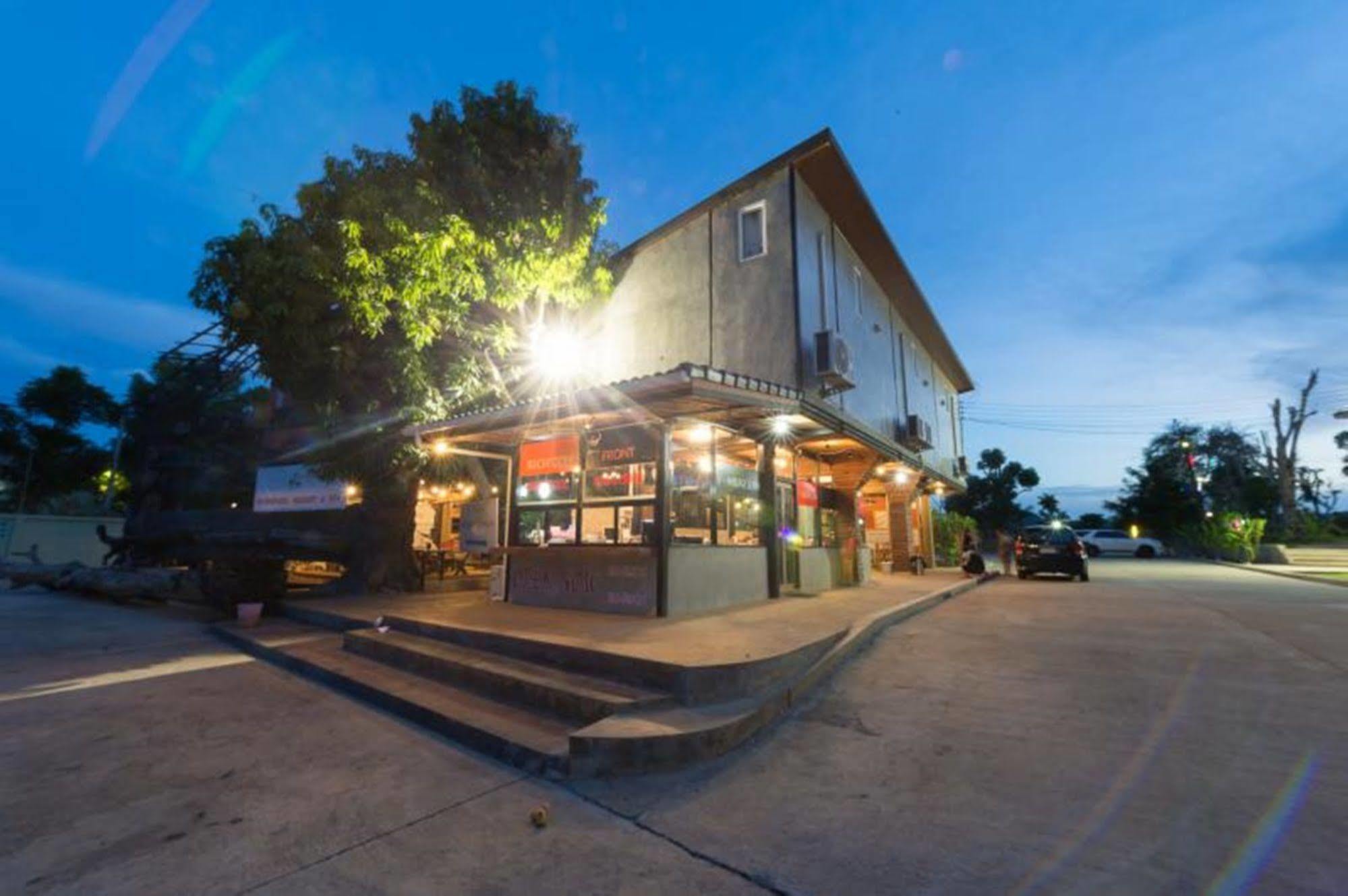 The Riverpool Resort And Spa Kanchanaburi Buitenkant foto
