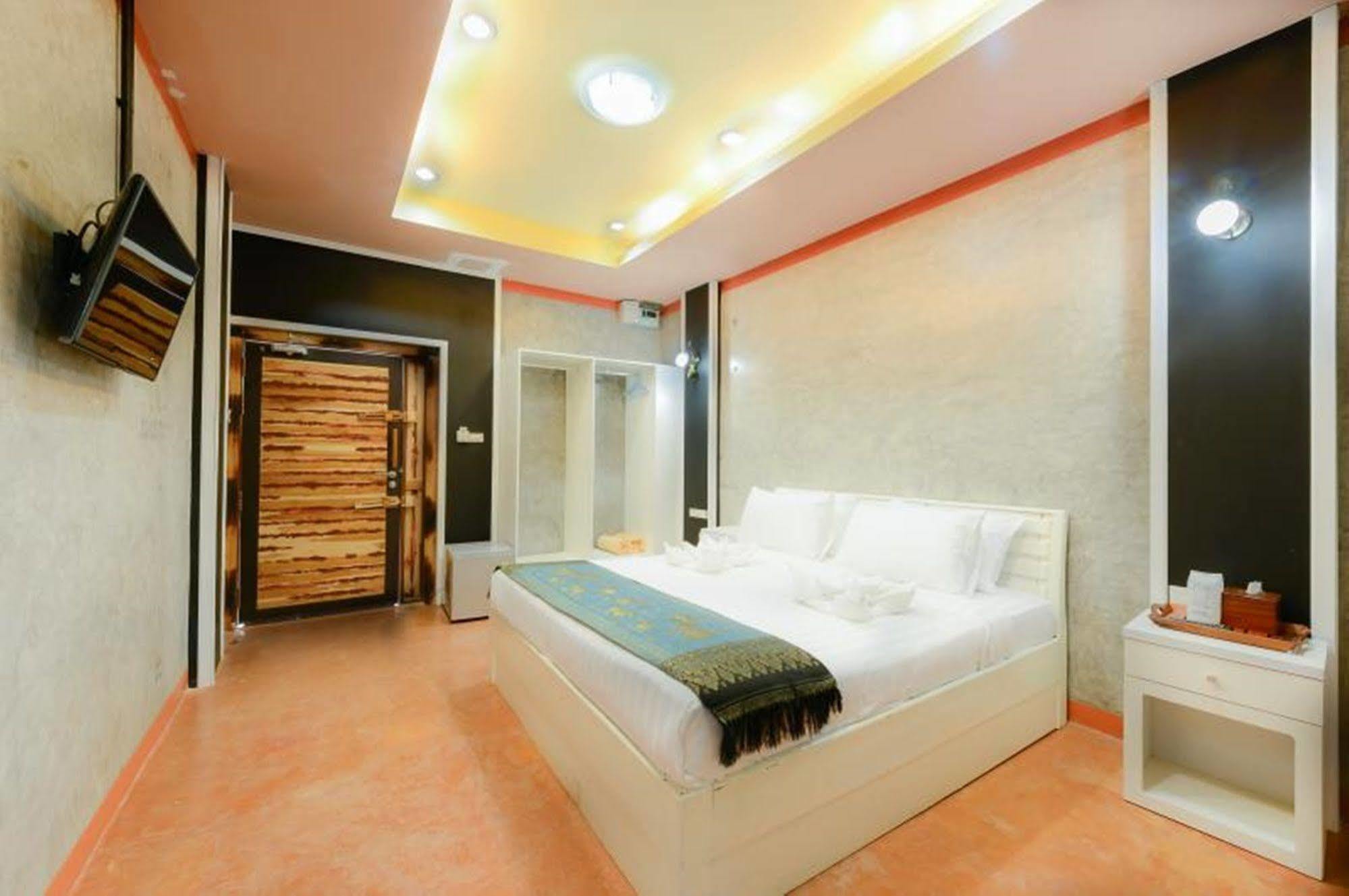 The Riverpool Resort And Spa Kanchanaburi Buitenkant foto