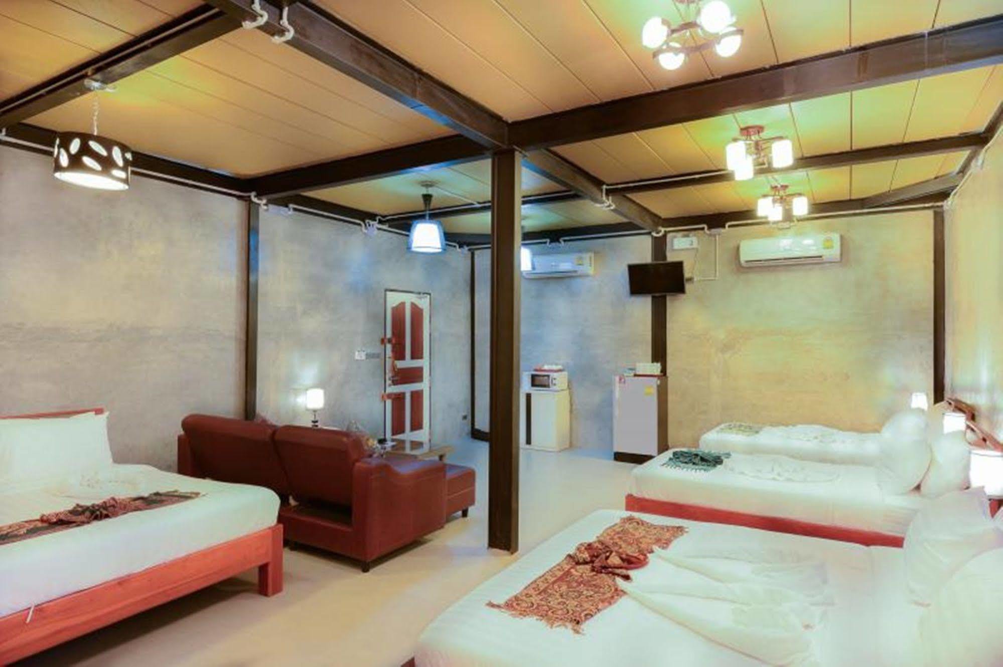 The Riverpool Resort And Spa Kanchanaburi Buitenkant foto